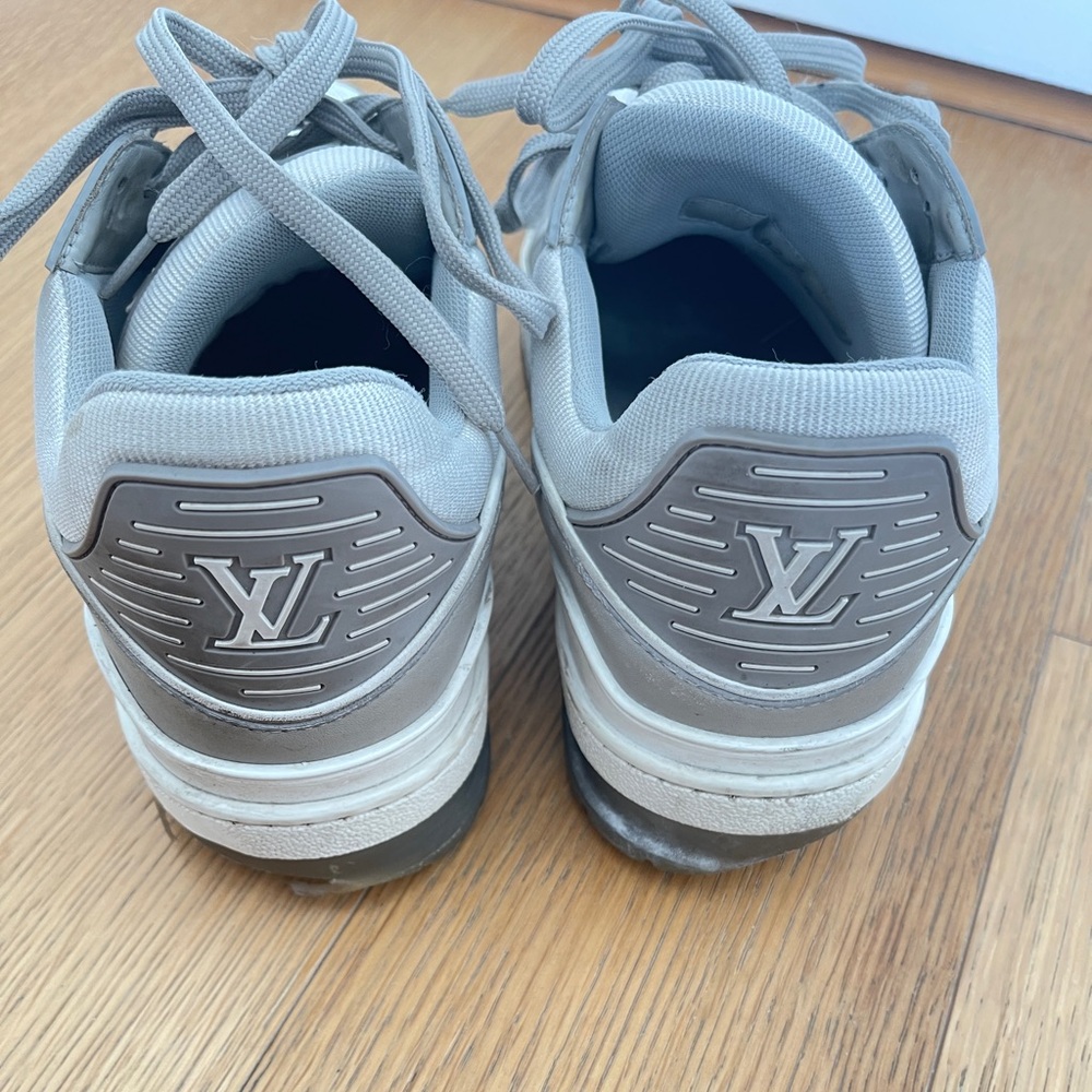 Louis Vuitton White/Grey Leather and Rubber Trainer Low Top Sneakers Si - Picture 5 of 12
